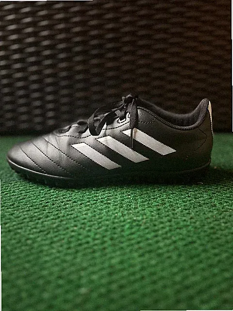 Adidas Goletto VIII TF Turf Soccer Shoes (Excellent Condition)