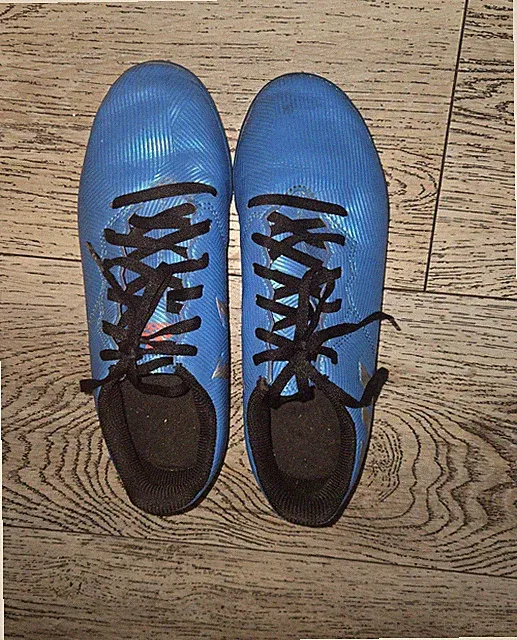 ADIDAS Indoor Soccer Cleats Boys 4.5 Blue