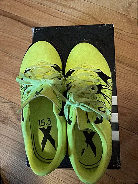 Adidas Indoor/Turf Soccer Cleats Boys size 2.5 S83264