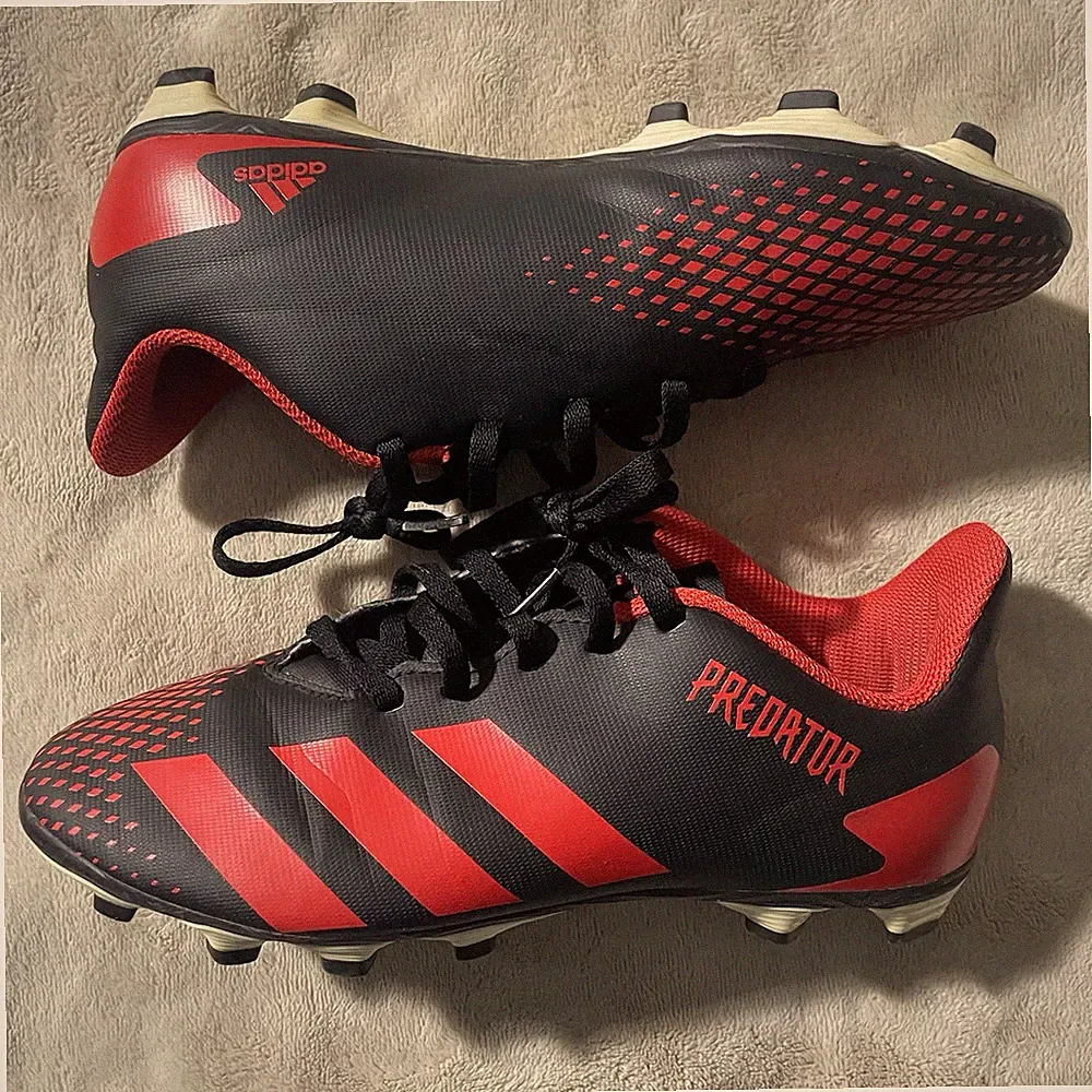 Adidas Jr. Predator Soccer Cleats Core Black/Red Size 3.5Y