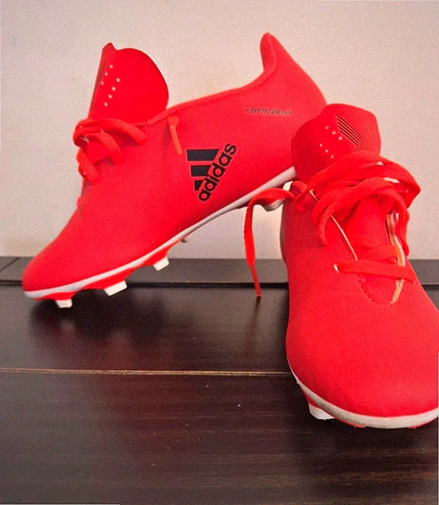 adidas junior #4 Soccer Cleats Red/White Low Top Lace Up Plastic Cleats