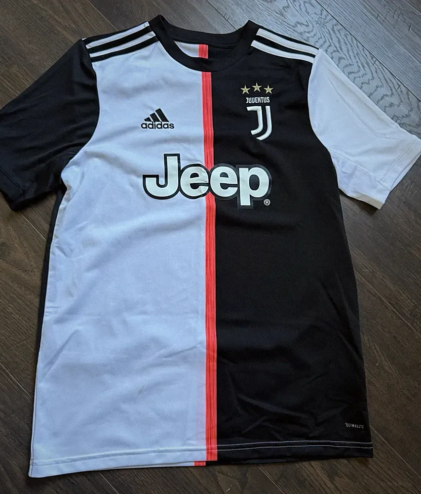 Adidas Juventus Soccer Jersey! (boys XL 16/18)