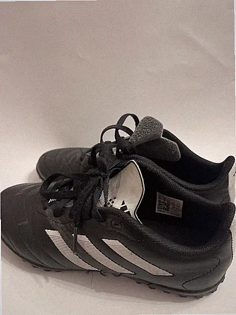 adidas Kids' Goletto VIII Turf Soccer Cleats Size 4.5 pre-owned