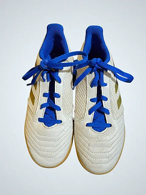Adidas kids predator 19.4 soccer indoor shoes, size 2.5.