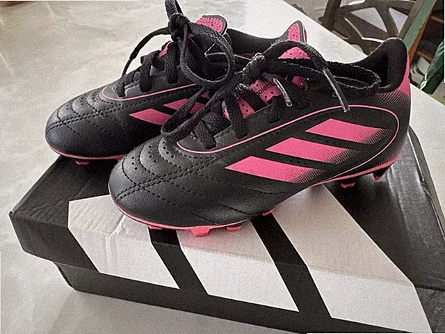 adidas Kids' Soccer Cleats Size 10 1/2K