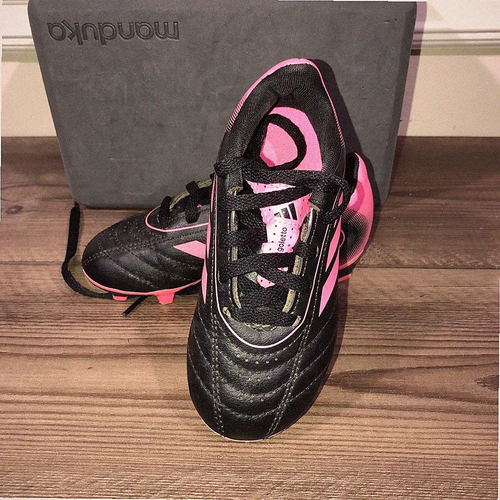 Adidas ￼Kids soccer cleats size 9K black