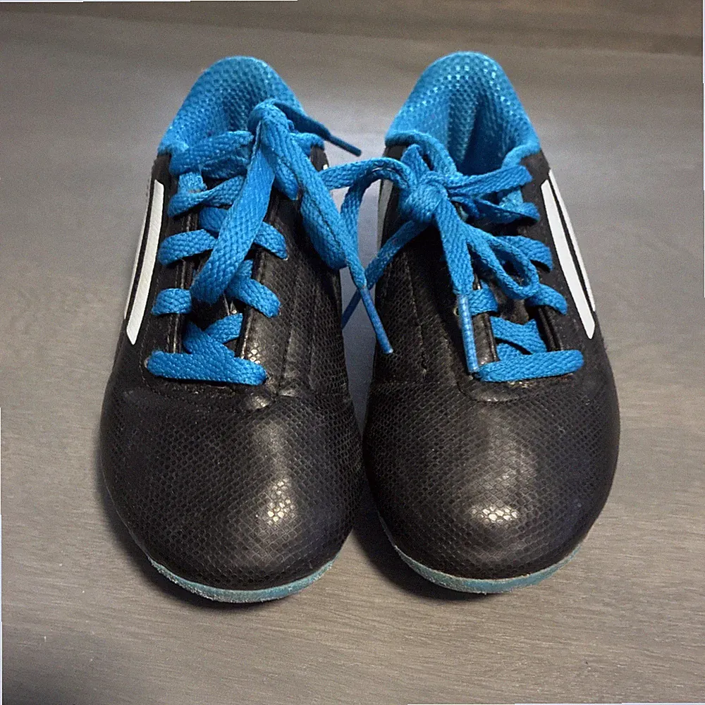 Adidas Kids Soccer Cleats Sz. 10.5