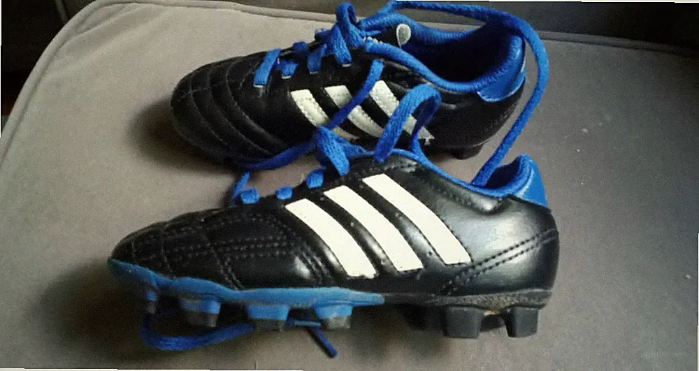 Adidas kids/toddler soccer cleats size 11K, Black, white,blue
