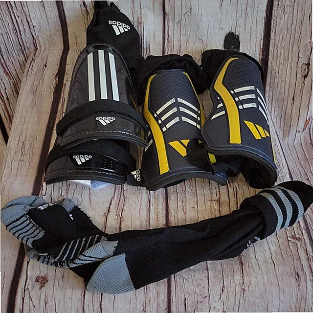 Adidas Large Shin Guards Set of 2 + Socks Black Soccer Football