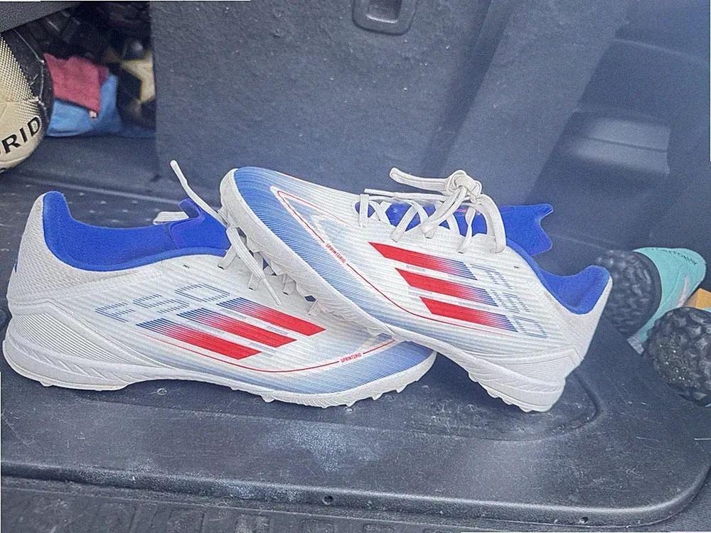 adidas League Turf Soccer Cleats like a new condition
