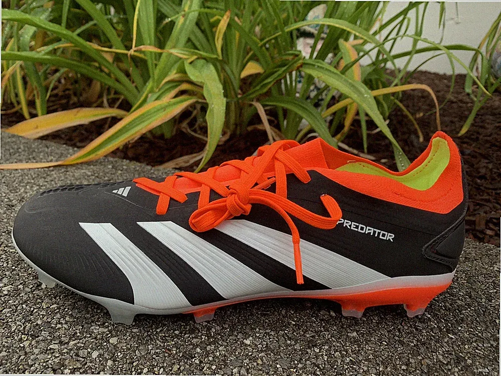 adidas Men 10.5 PREDATOR 24 PRO FIRM GROUND SOCCER CLEATS Black/Solar Red IG7777