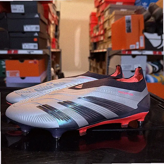 adidas Men 8.5/Women 9.5 PREDATOR ELITE LACELESS SOFT GROUND BOOTS/CLEATS IF6319