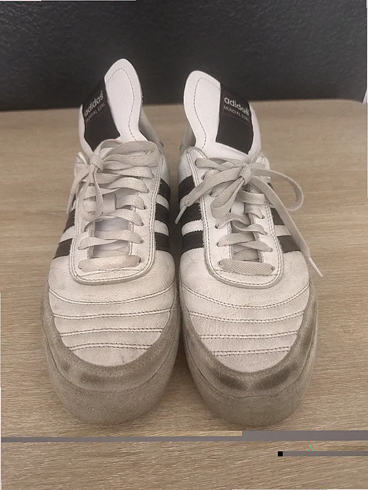 Adidas Men's Mundial Goal Indoor Soccer Shoes Size 9 US White Leather Sneakers