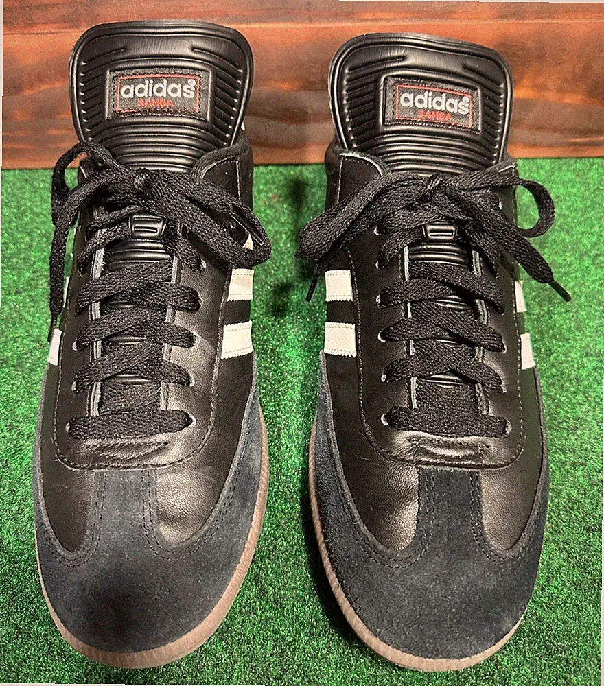 adidas Men's Samba Classic Indoor Soccer Shoes size 11 Excellent Condition