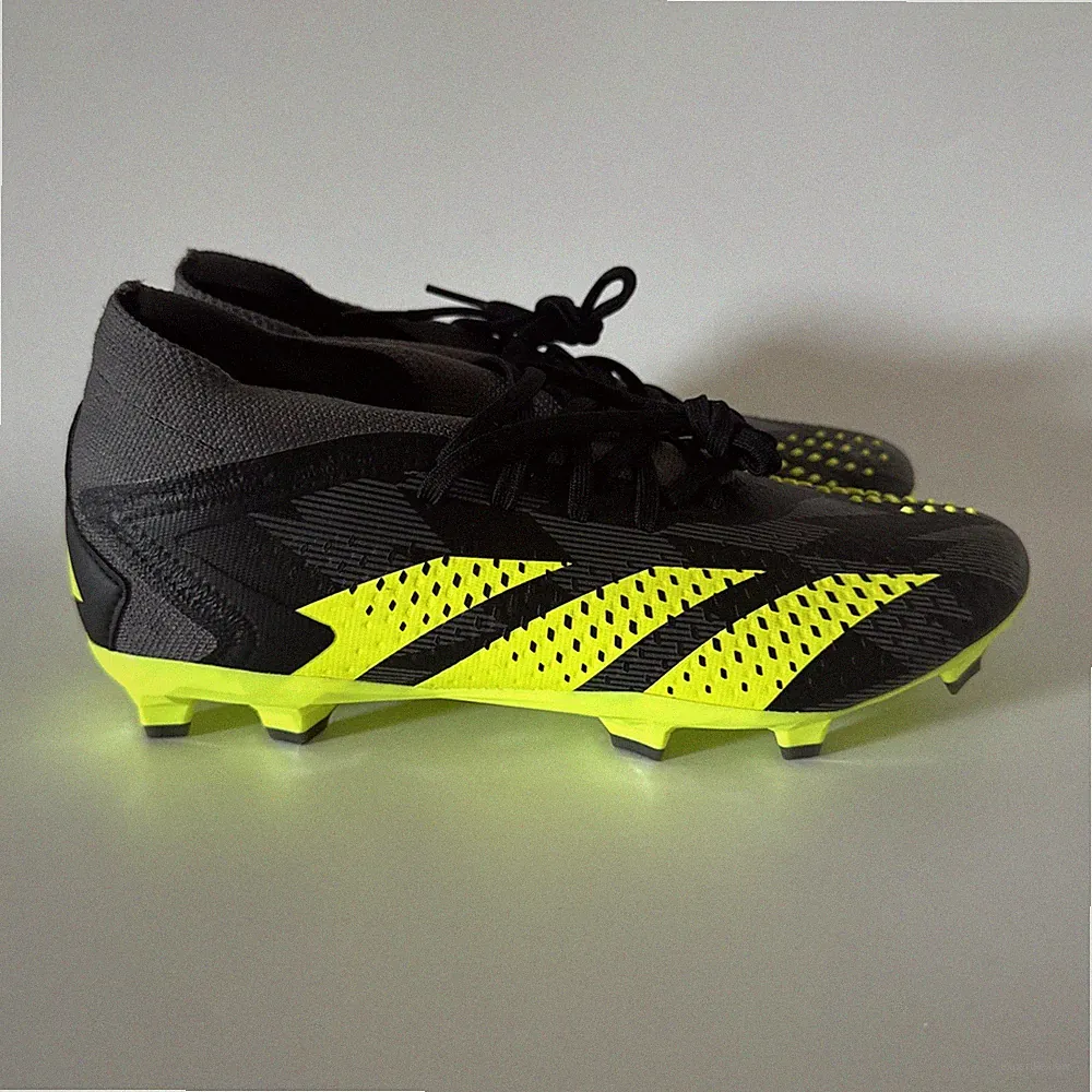 adidas Mens 7 PREDATOR ACCURACY.2 FIRM GROUND SOCCER CLEATS Black/Yellow IG0781