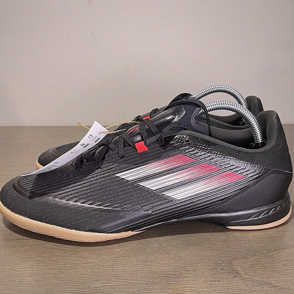 Adidas Mens Size 10.5 Shoes NEW F50 League Indoor Soccer IN Black Red IE1227