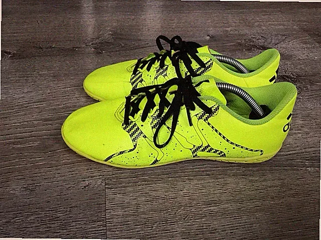 ADIDAS Mens Size 6 X 15.4 IN B32938 Yellow Black Indoor Soccer Shoes Cleats