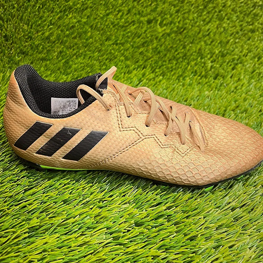 Adidas Messi 16.3 FG Boys Size 3.5Y Gold Black Running Outdoor Football Cleats