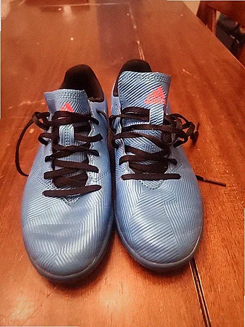 Adidas Messi Youth Size 5 Soccer Turf Shoes