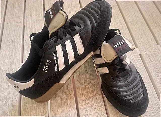 Adidas Mundial FS18 Goal Men's Black/White Low Indoor Shoes Sneakers Sz 8.5