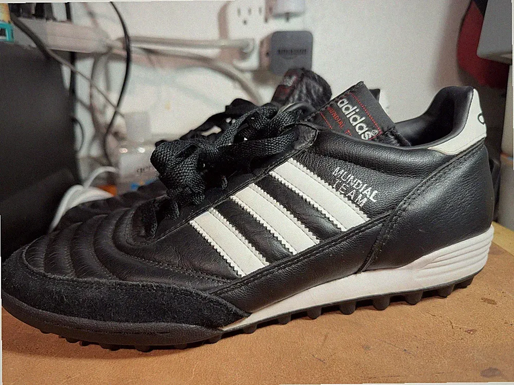 Adidas Mundial Team 019228 Turf Black/White Soccer Football Shoes Men’s US 8.5