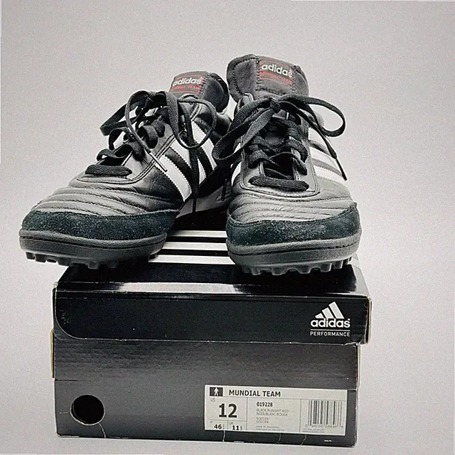Adidas Mundial Team Mens Soccer Cleats Black 019228 Size 12 UK 11.5 NEW