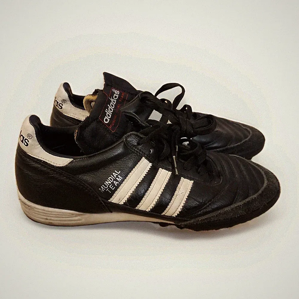 Adidas Mundial Team Turf Soccer Shoes Mens sz 6.5 Black Leather Cleats 019228 R1