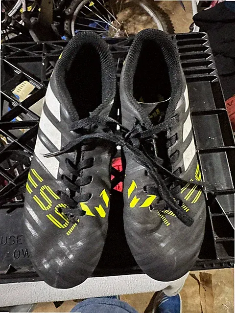 adidas nemesis soccer cleats SIZE 1.5