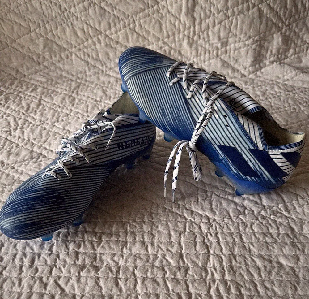 adidas Nemeziz 19.1 Men’s Soccer Cleats Lace-Up Low Top Striped Blue/White
