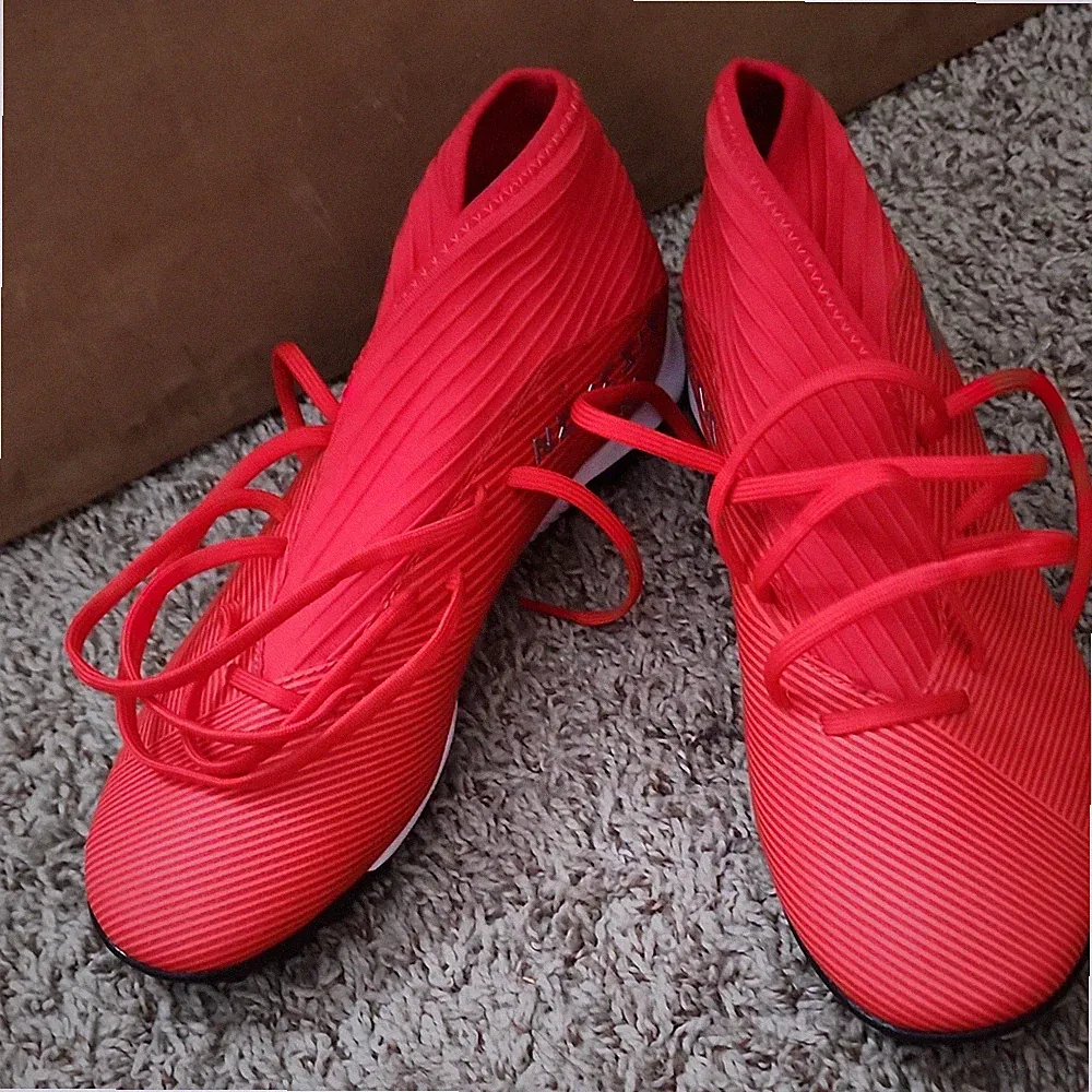adidas Nemeziz Men’s Red Mid-Top Lace-Up Rubber Turf Soccer Cleats