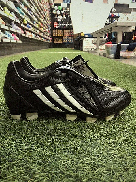 ADIDAS PRED POWERS TRXFG J 016054 BLACK WHITE BLUE SIZE 4 US
