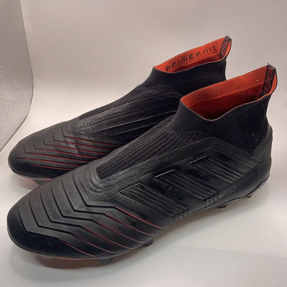 Adidas PREDATOR 19.1 FG cleats size 10 EU45 Authentic Super clean