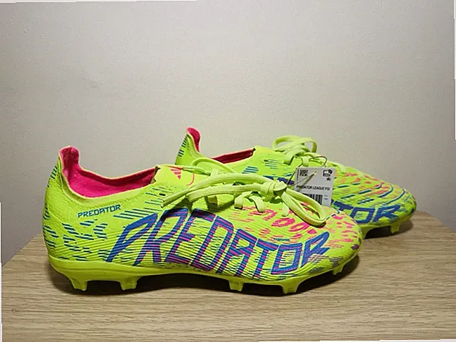 Adidas Predator 24 League FG soccer cleats neon green JH6471 NWOB size 8