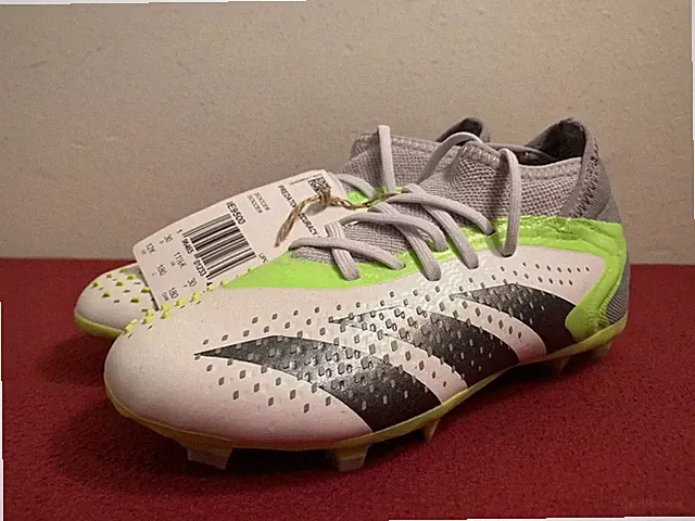 Adidas Predator Accuracy.1 FG Soccer Cleats White Green IE9500 Kids Size 12K NEW