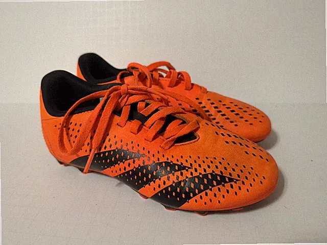 Adidas Predator Accuracy 3 FG J Heatspawn Cleats Soccer sz 2.5 US Youth VG