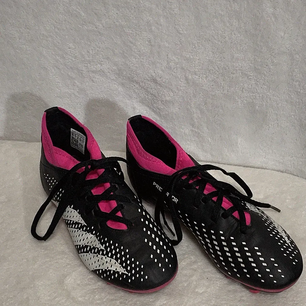 Adidas Predator Accuracy .4 Kids Flexible Ground Indoor Soccer Cleats Size 4.5