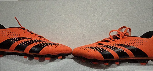 Adidas PREDATOR ACCURACY YOUTH SIZE Soccer Cleat Orange US Size 4 Preown