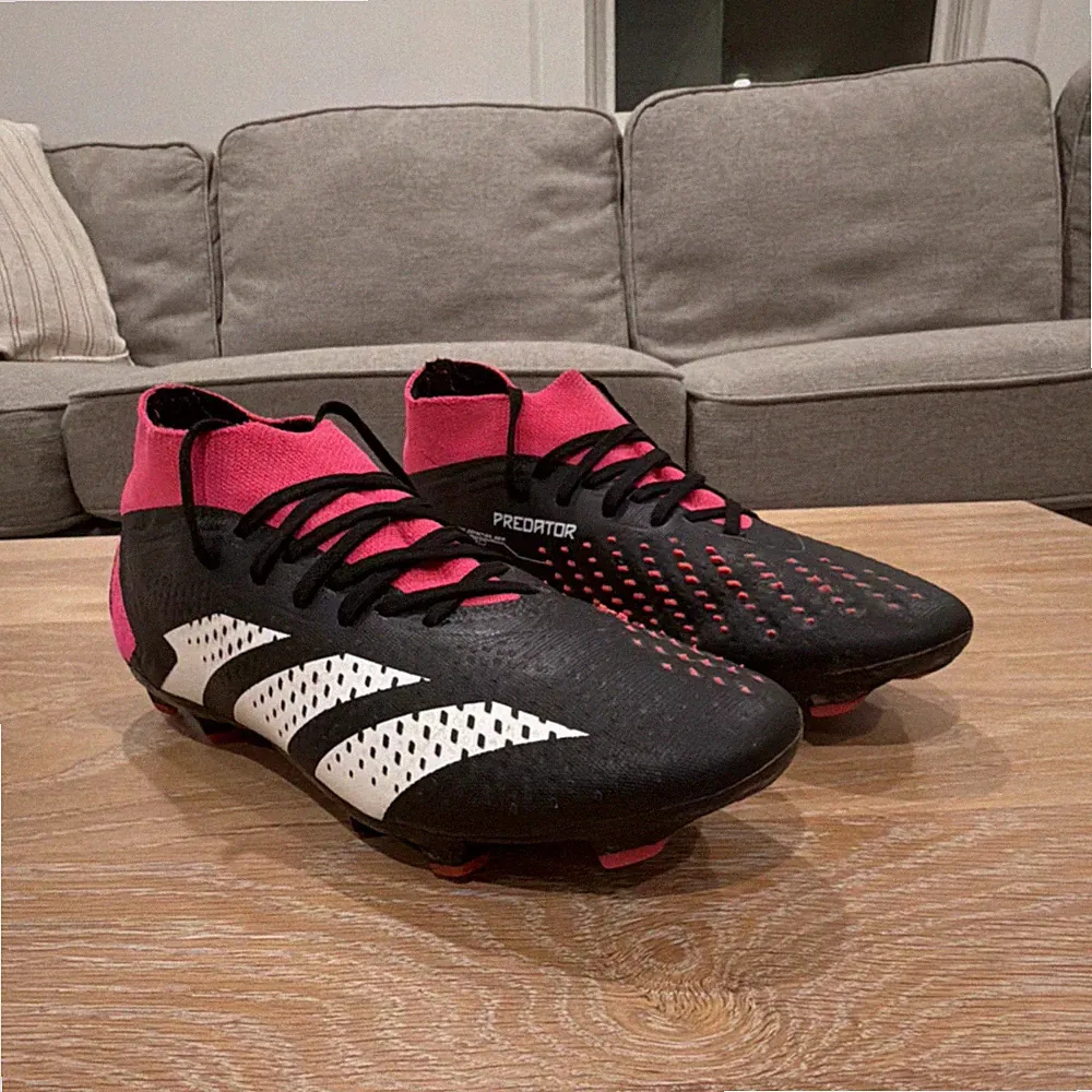Adidas Predator Black Pink White Mid Top Soccer Cleats size 7.5