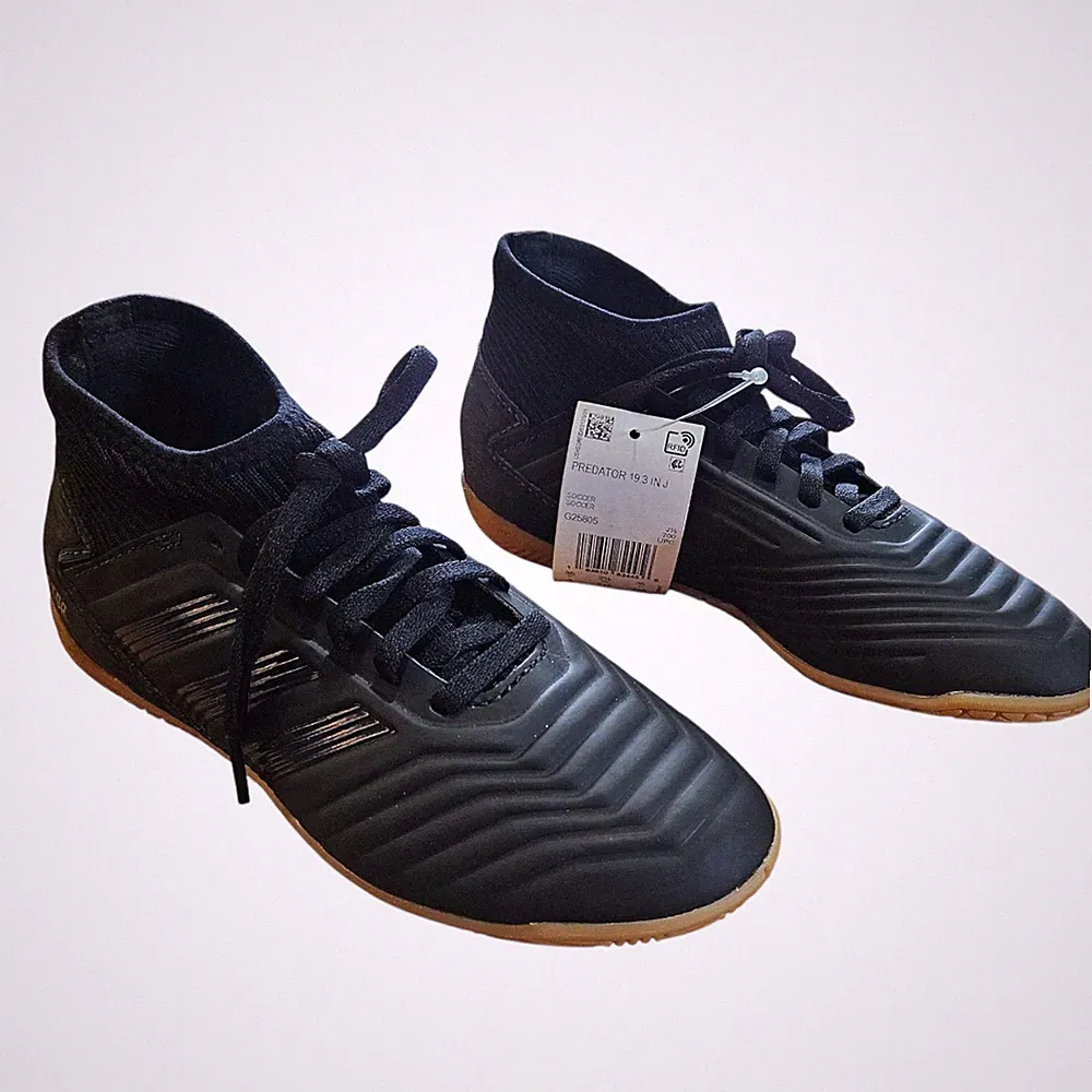 Adidas Predator Boys' Soccer Cleats Size 3 Black Lace Up