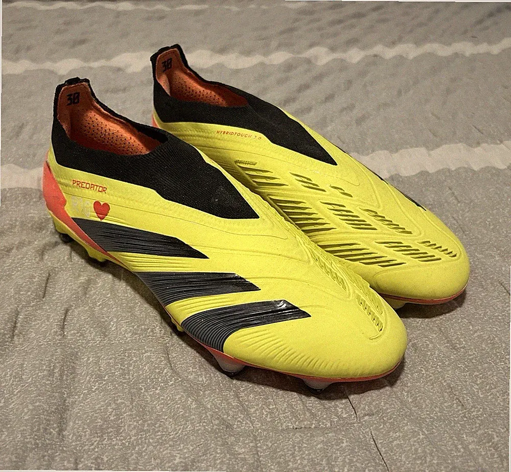 adidas Predator Boys Soccer Cleats Yellow/Black/Orange Low Top US 7