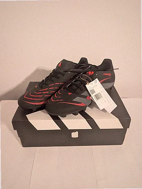 adidas Predator Club FG/MG Soccer Cleats Men's US 9.5 UK 9