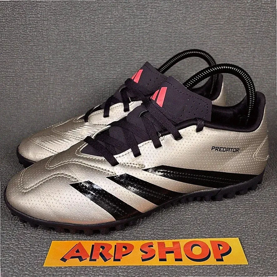 Adidas Predator Club IF6398 Size 6.5 Kids Boys Gold Black Turf Soccer Cleats