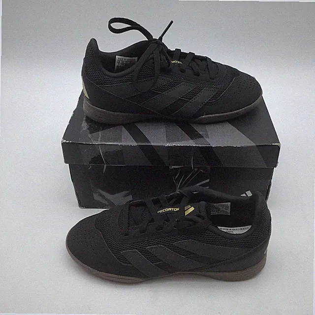 Adidas Predator Club Sala J Kids Indoor Soccer Shoes Black IF6416 Size 1 NEW