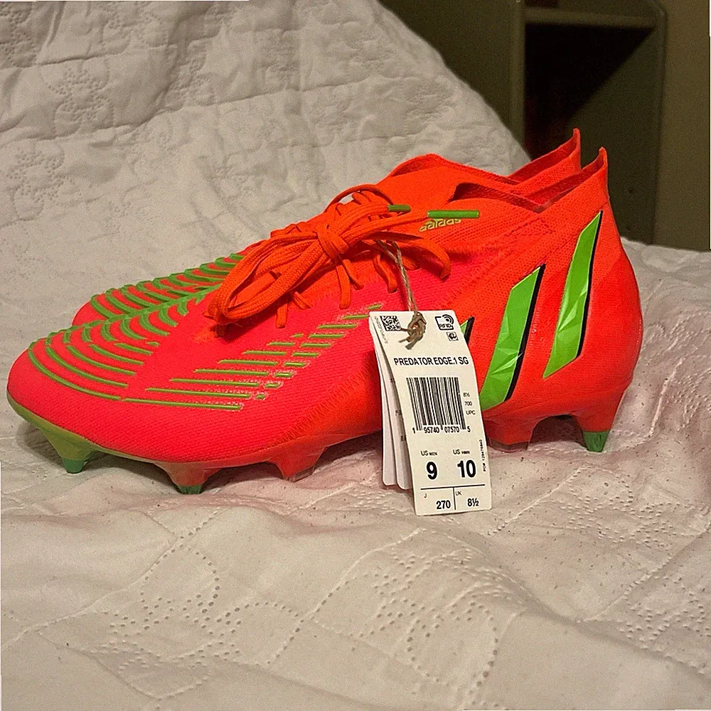 adidas Predator Edge.1 SG Game Data Pack Metal Cleats Primeknit Solar Red Green