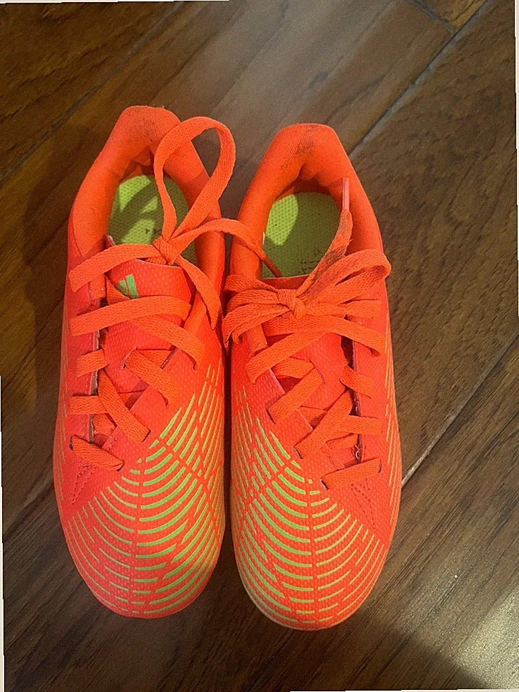Adidas Predator Edge.3 Low FG Youth Soccer Cleats Size 12K Orange Volt