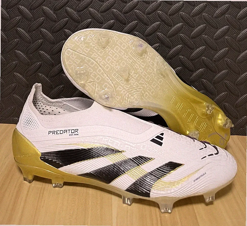 Men's Size 8 Medium Soccer Cleats