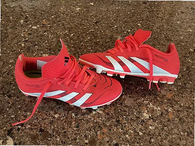 Adidas Predator FG Soccer Cleats Youth Size 4.5 Red