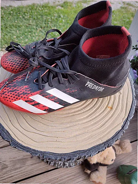 Adidas Predator Firm Ground FG Kids Youth Soccer Cleats Shoes Size 4.5
