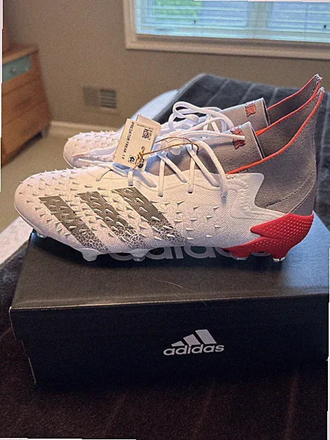 adidas Predator Freak.1 FG Soccer Cleats FY1050 Demonskin Silver Metallic Size 9