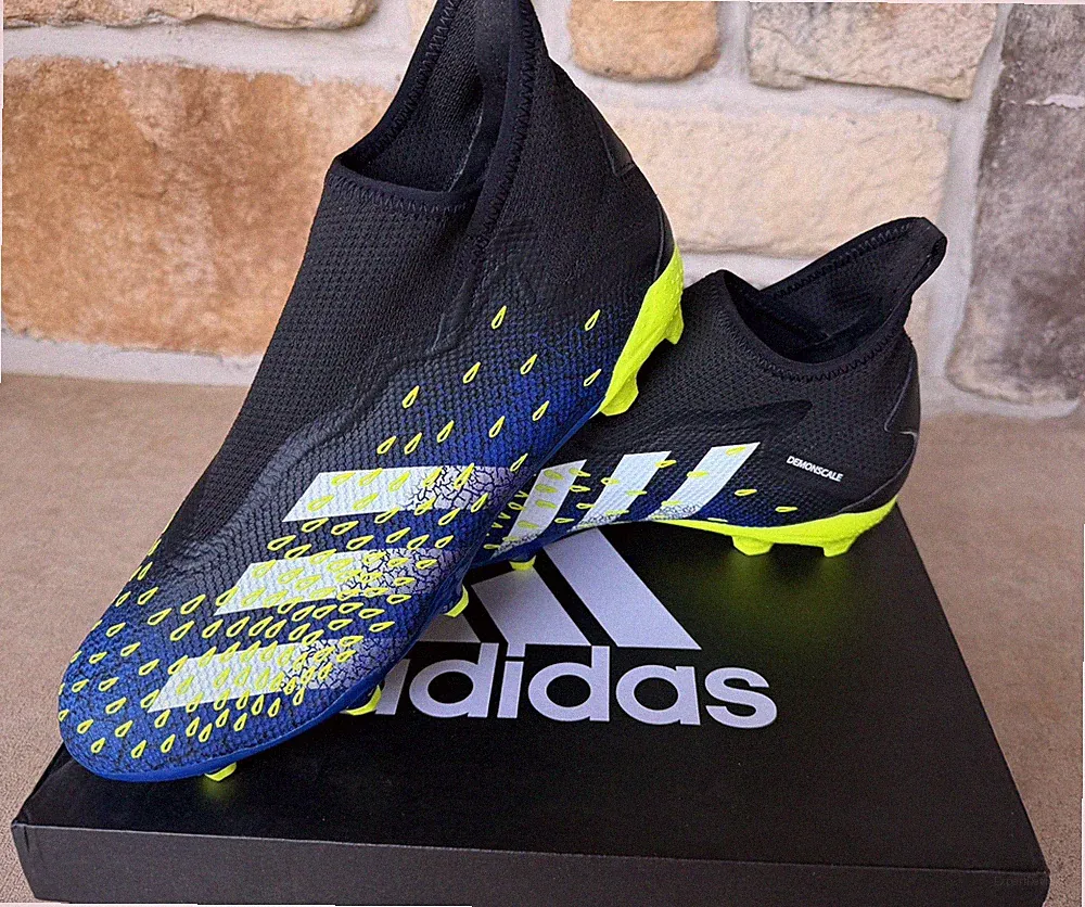 Adidas Predator Freak.3 FG Demonscale Laceless Soccer Cleats FY0617 Men's 9.5